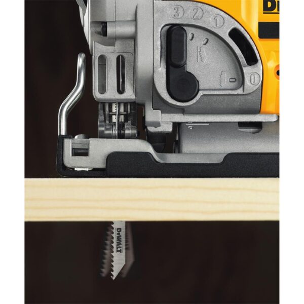 DEWALT FLEXVOLT 60-Volt MAX Cordless Brushless 7-1/4 in. Circular Saw, (1) FLEXVOLT 6.0Ah Battery & Jigsaw
