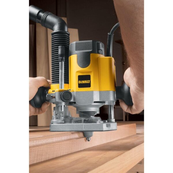 DEWALT 2 HP Electronic Variable Speed Plunge Router