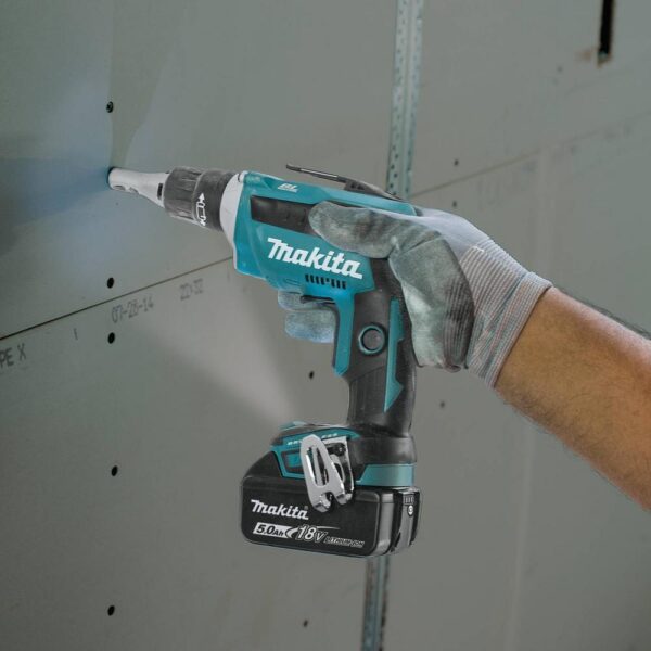 Makita 18-Volt LXT Lithium-ion Cordless 2-Piece Combo Kit (Brushless Drywall Screwdriver/Cut-Out Tool) 5.0Ah